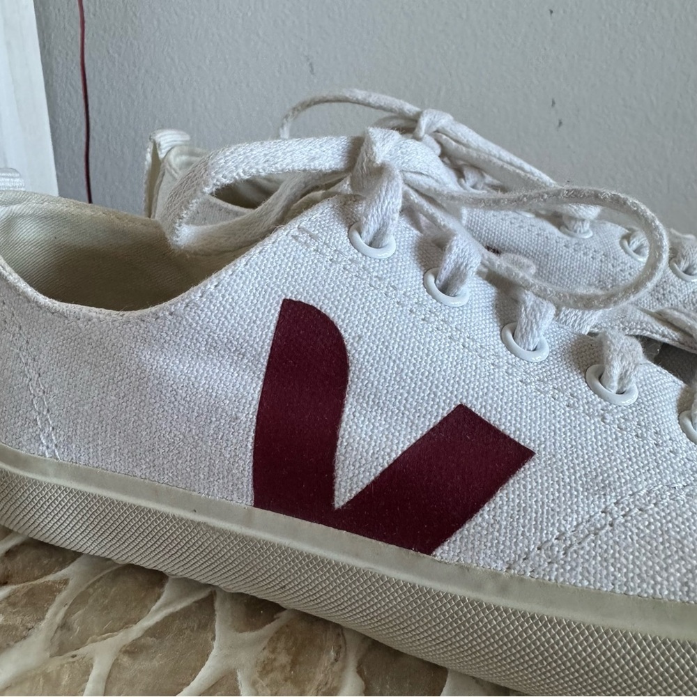 Veja White Nova Canvas Sneakers with Burgundy
Logo Accent size 6 - Picture 2 of 9